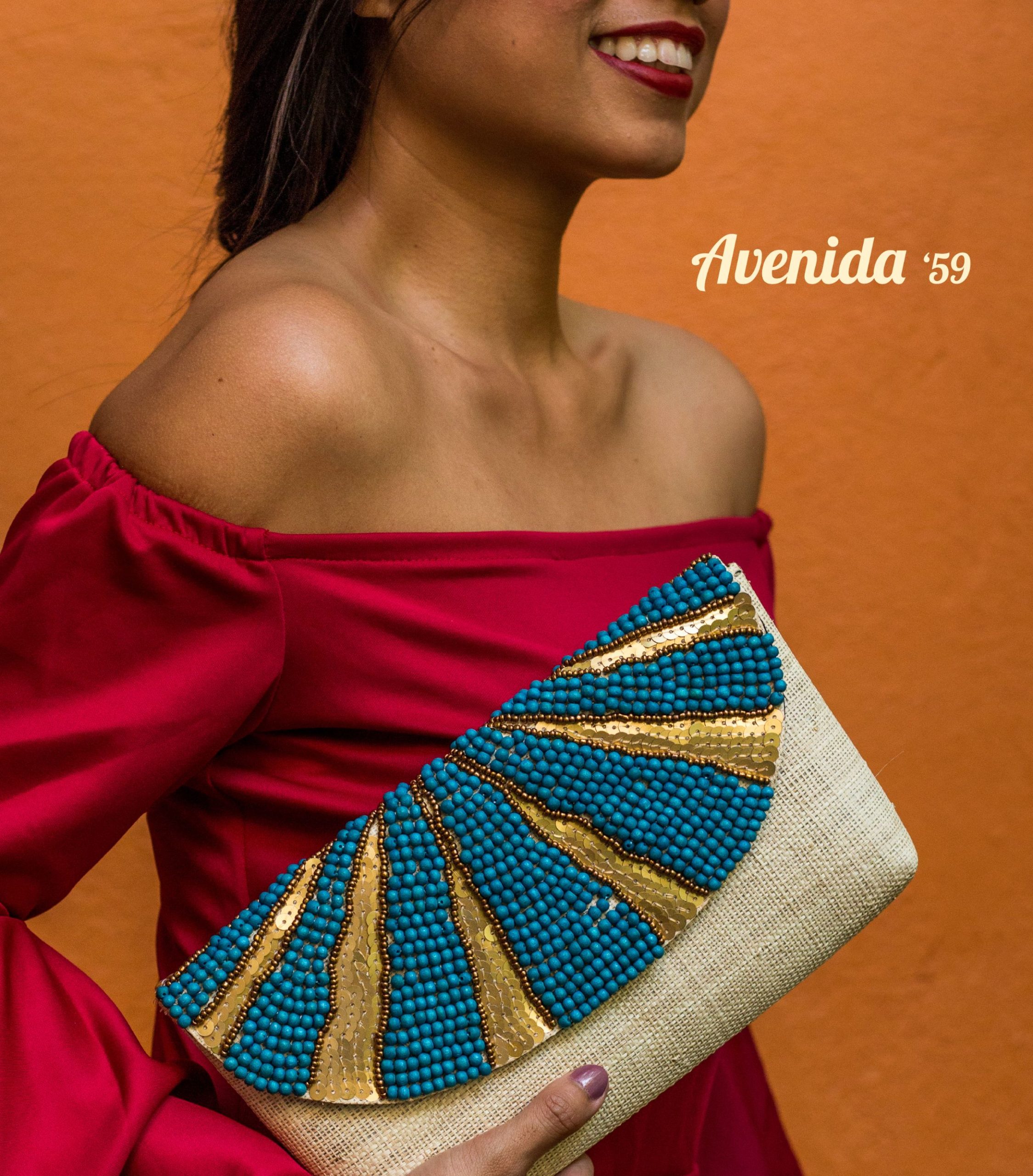 an image of a woman wearing a red dress holding a clutch bag with words Avenida '59